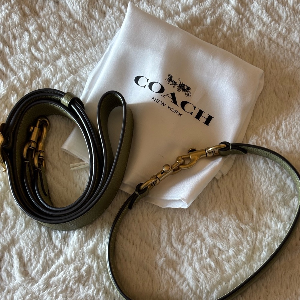 Coach Tabby 26 in Moss/Gold w/Leather Wrapped “C” Emblem - Picture 12 of 12